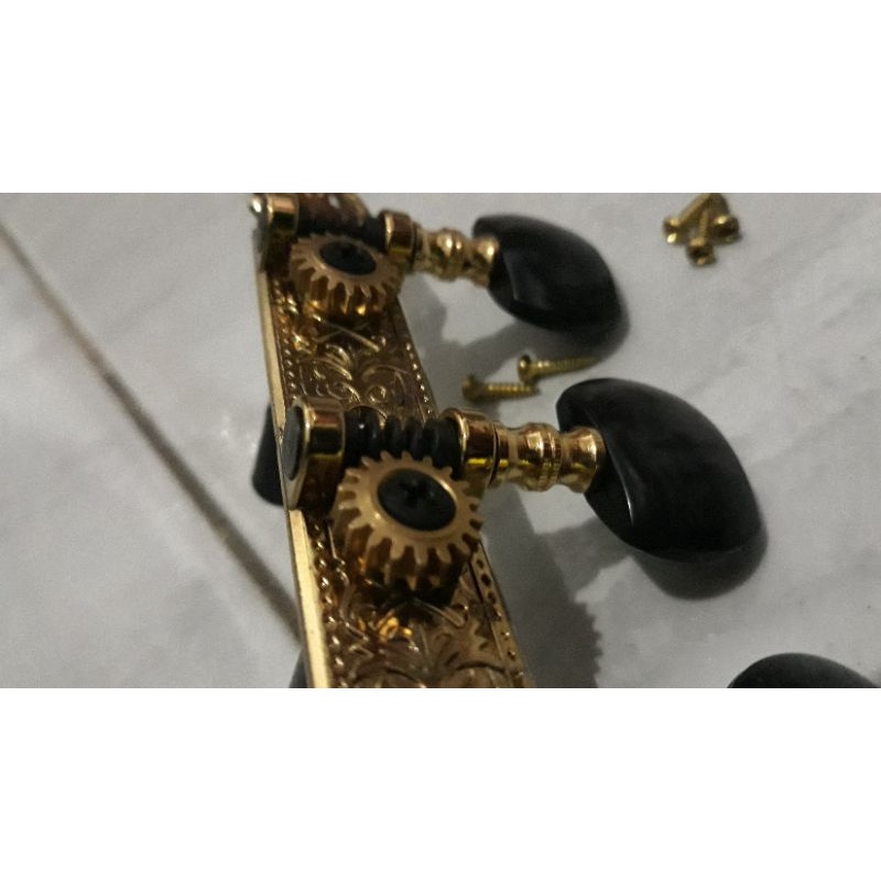 Termurah...Tuner Machine Driyer Pemutar Senar Gitar Klasik Classic Gold Tuning Peg