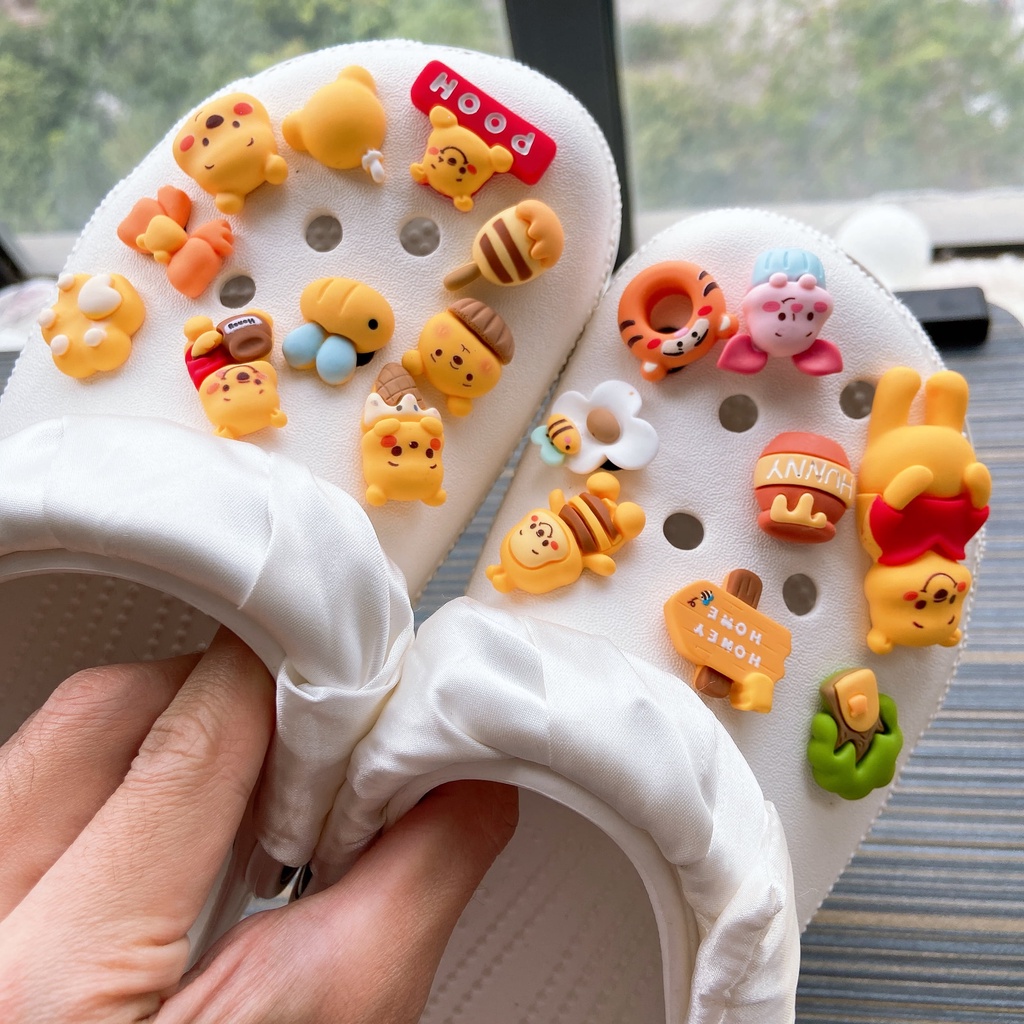 18pcs Winnie the Pooh Cros Jibitz Shoes Charm Sandal Aksesoris Sepatu Hias