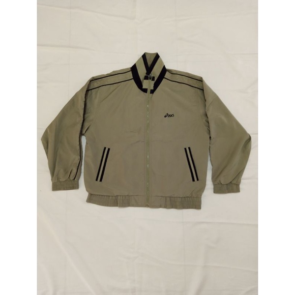 Jaket Asics