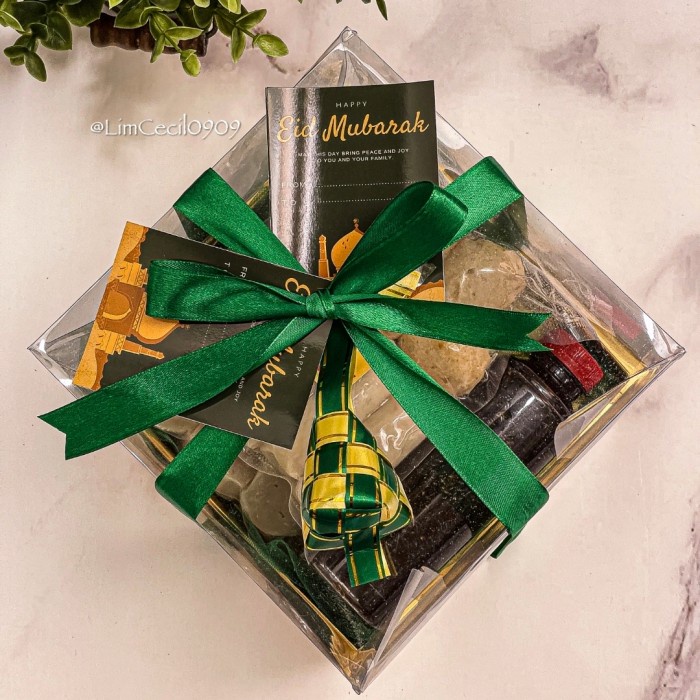 

(COD) Hampers lebaran parcel paket ramadhan eid idul adha pempek gift kue - Kejora-50pcs, Lebaran