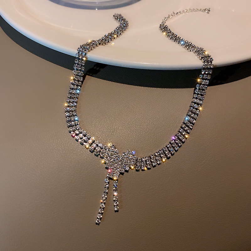 YEEZII Fashion Hati Jumbai Kalung Rantai Klavikula Kristal Perak Choker Untuk Aksesoris Perhiasan Wanita