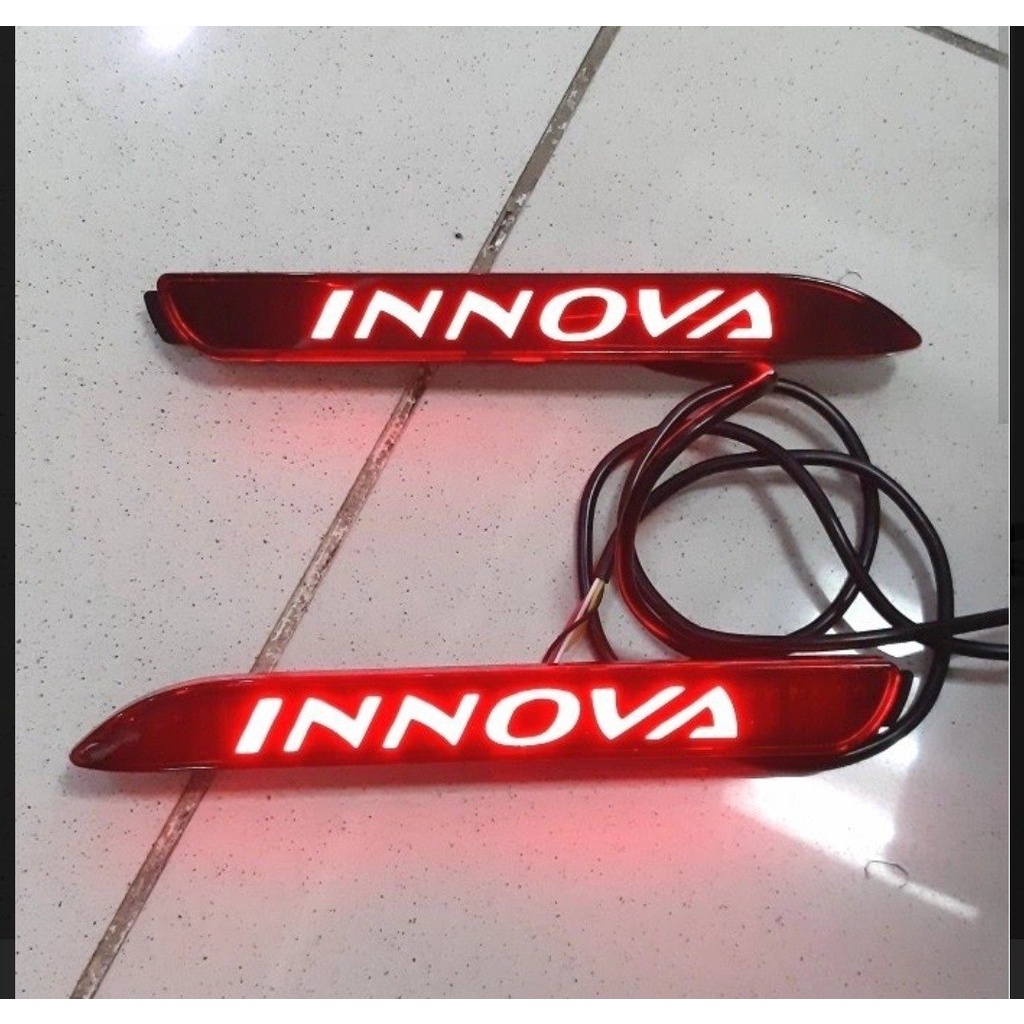 Lampu Reflektor Belakang Plasma LED Mobil INNOVA LAMA model Tulisan INNOVA