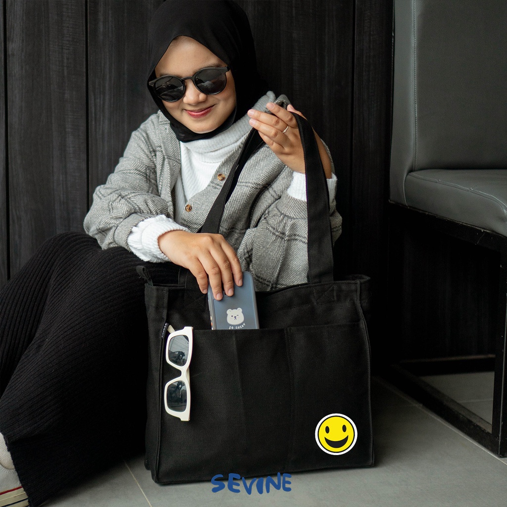 Sevine Totebag Kanvas Rebecca Tas Wanita Tote Bag Kuliah Sekolah Sekat Laptop Hitam Elegan Aesthetic - WE