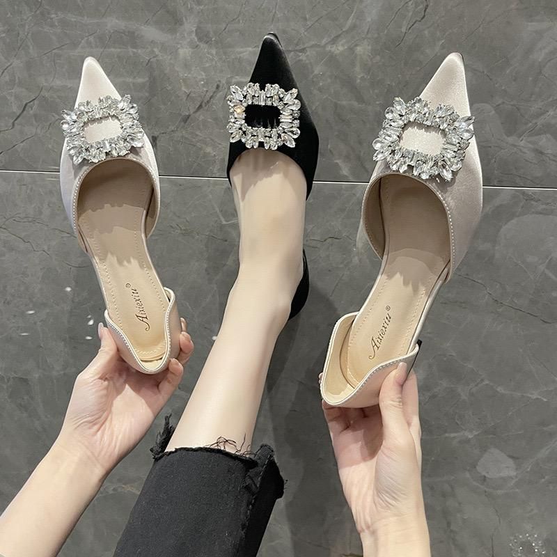 Sepatu Wanita Import Flat dengan Acc Kristal 5114