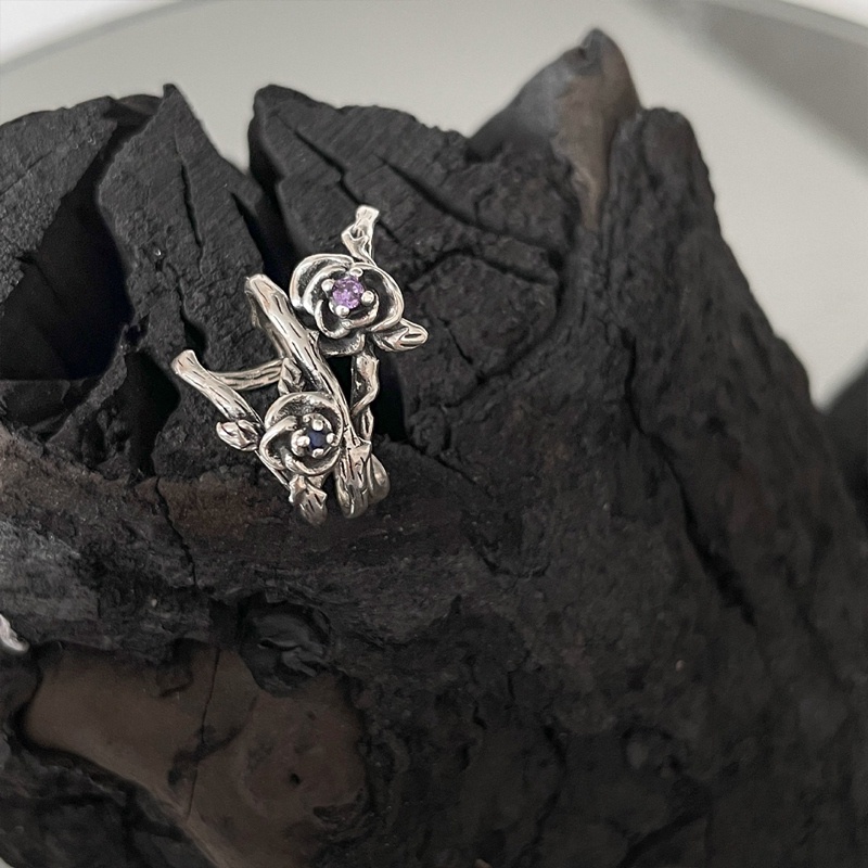 Purple Zircon Metal Rose Duri Klip Telinga Kepribadian Gadis Muda Zirkon Ungu Anting Bunga Untuk Aksesoris Perhiasan Wanita