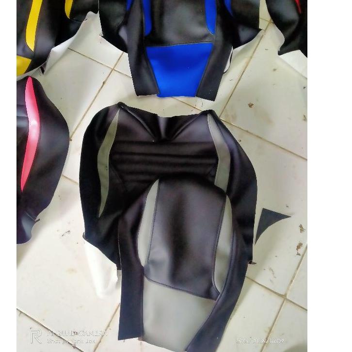 Baru kulit jok custom r15 old,r15,r25  ~