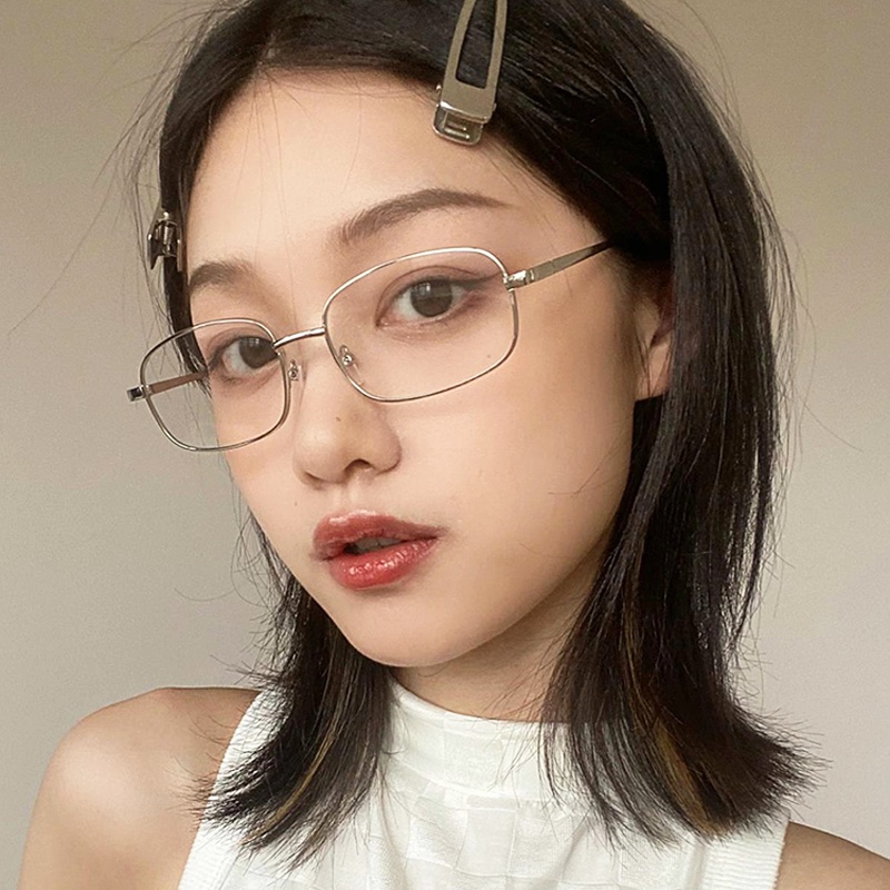 Papaozhu Ins Trendy Emas Sempit Persegi Panjang Frame Kacamata Untuk Wanita Pria Gaya Aesthetic Metal Kacamata Outdoor OOTD Eyewear