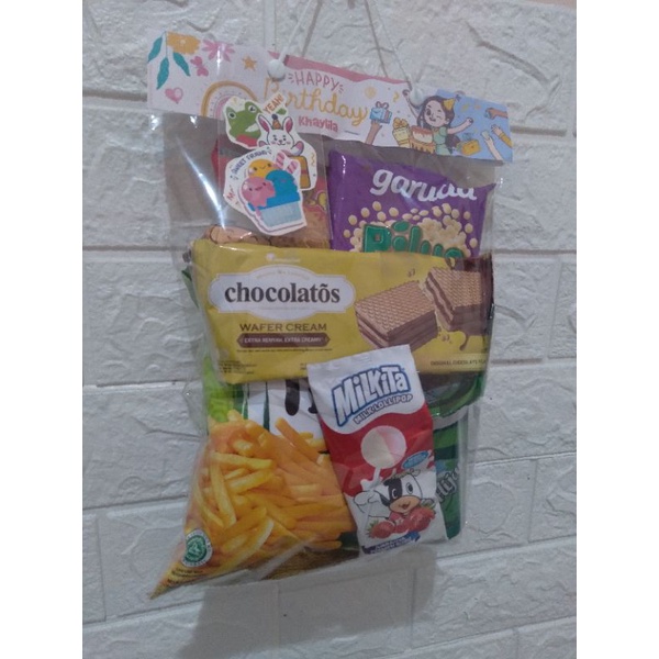 

kemasanplastik dan tag ulang tahun souvenir hampers