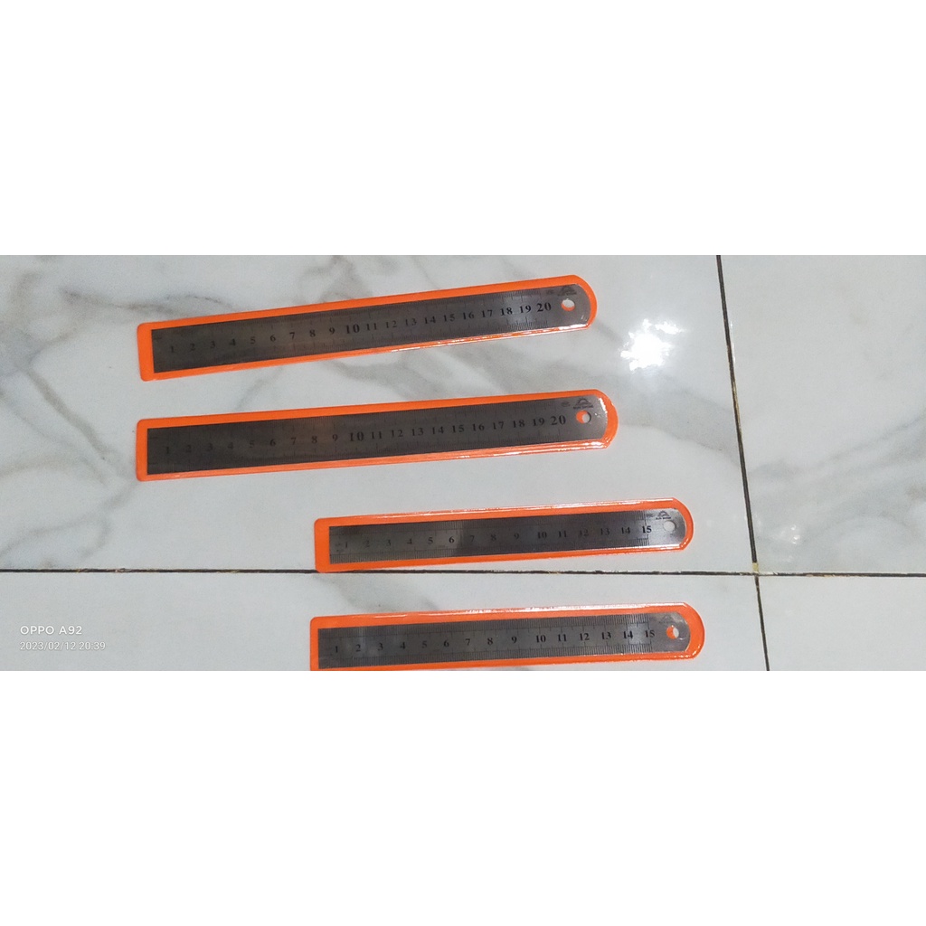 

Penggaris Besi Penggaris Stainless 20cm, 12cm SUN SHINE
