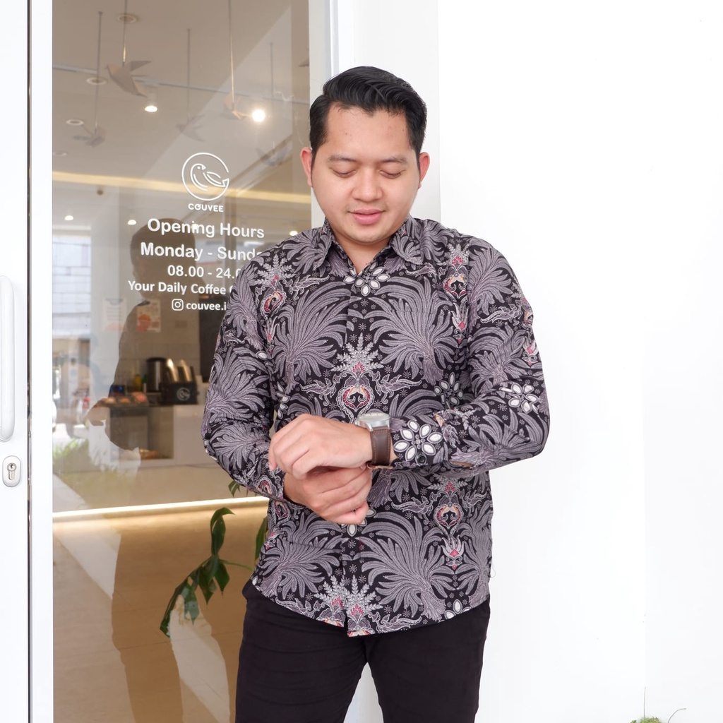 PADI HITAM Kemeja Batik Pria Premium Warna Hitam Lengan Panjang Lapis Furing FULL BADAN Batik Solo Asli