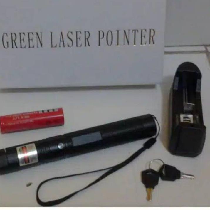 ☻ Laser Pointer Hijau Recharge 303 10KM Terjauh Jarak Jauh Laser Ijo Leser Pointer ✾