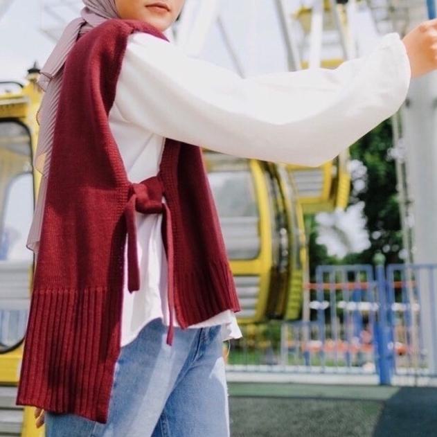 ➱ ILLO Vest Rajut Rompi Tali Samping ➦