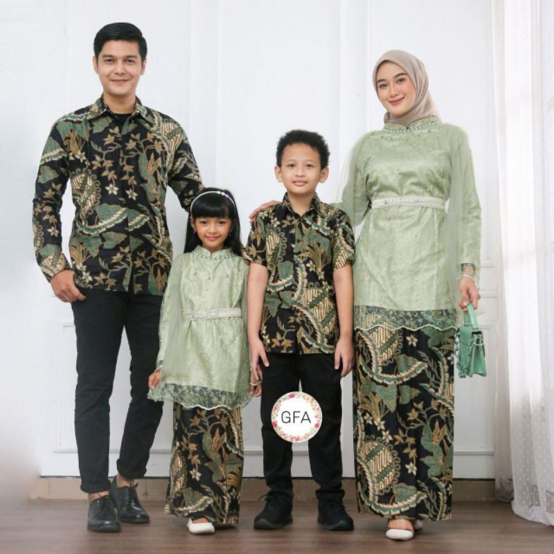 Baju Couple kebaya keluarga Madina, Couple kebaya modern, couple kebaya ibu dan anak, Couple batik k