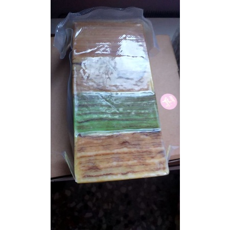 

lapis Legit Campur Mix 4 Rasa (sarilegitlampung)