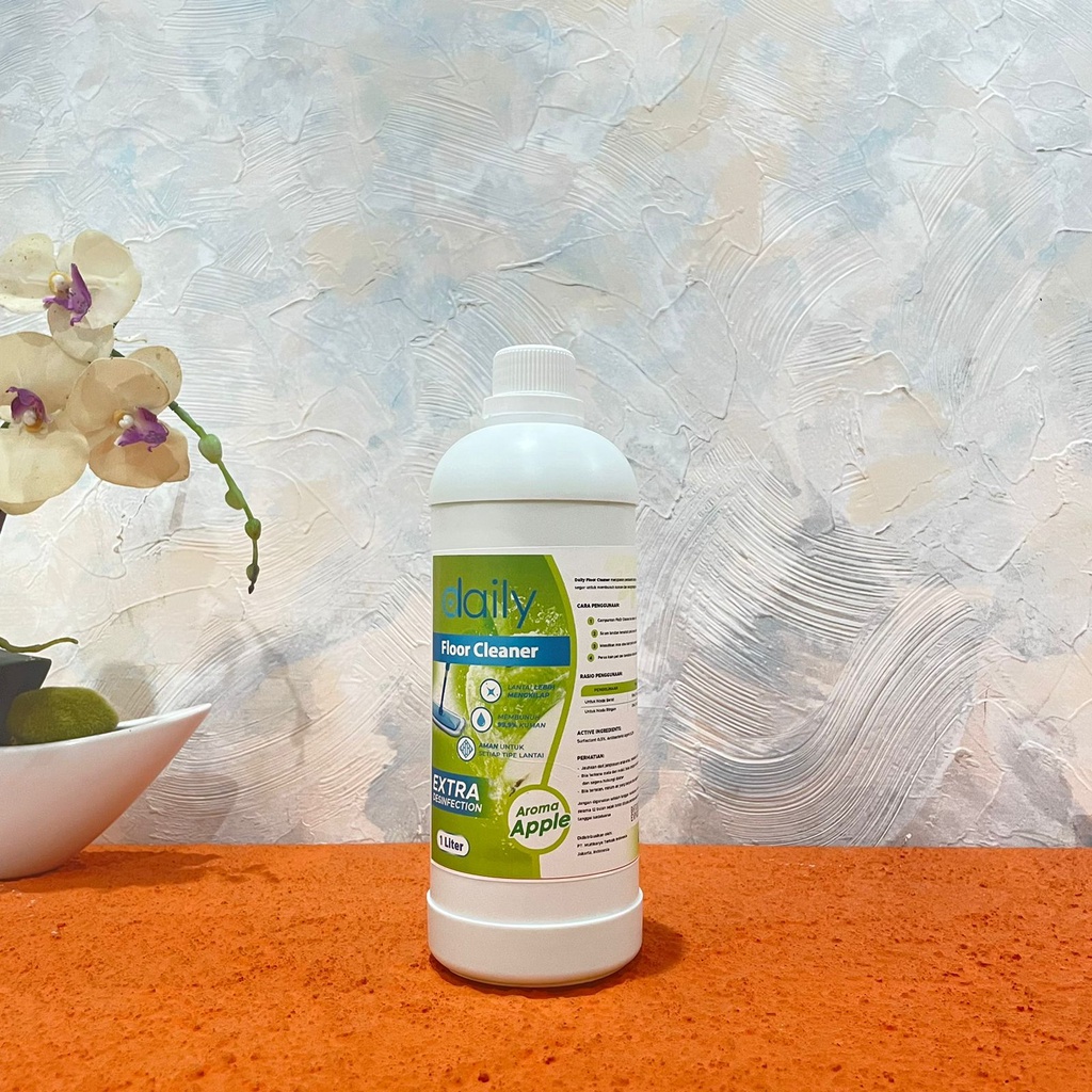 Pembersih Lantai Antibacterial Daily Floor Cleaner 1 Liter