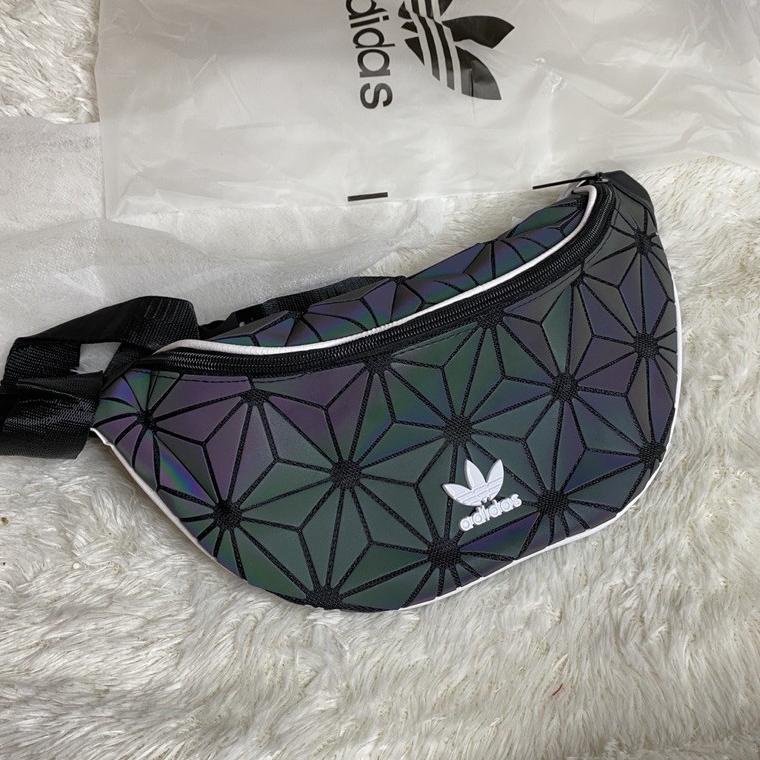 Stok Terbaru Adidas waistbag / Adidas Issey Miyake