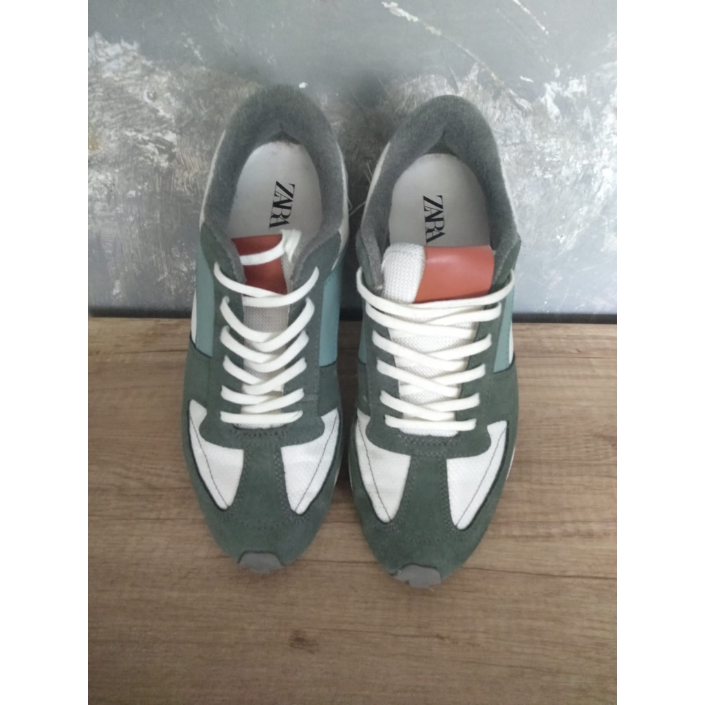 Preloved - Sepatu Wanita Zara