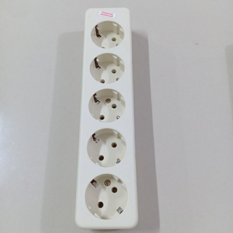 Stop Kontak Uticon 5lubang