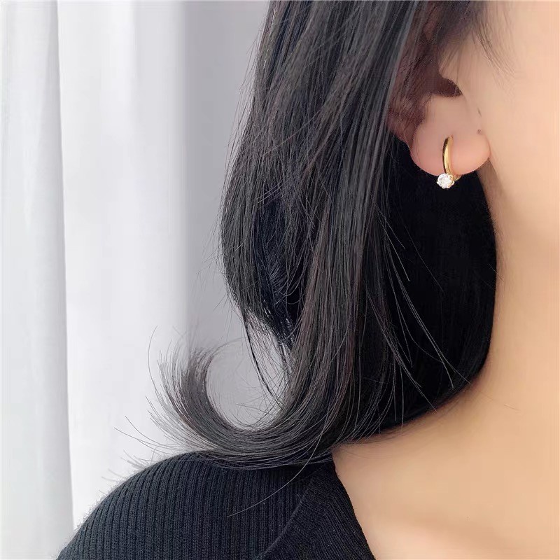 Anting Stud Berlian Bahan Titanium Steel Tahan Lama Gaya Retro