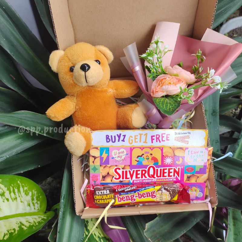 

Kado Ulang Tahun Cewek / Hampers Cewek Ultah / Hadiah Ulang Tahun / Kado Valentine