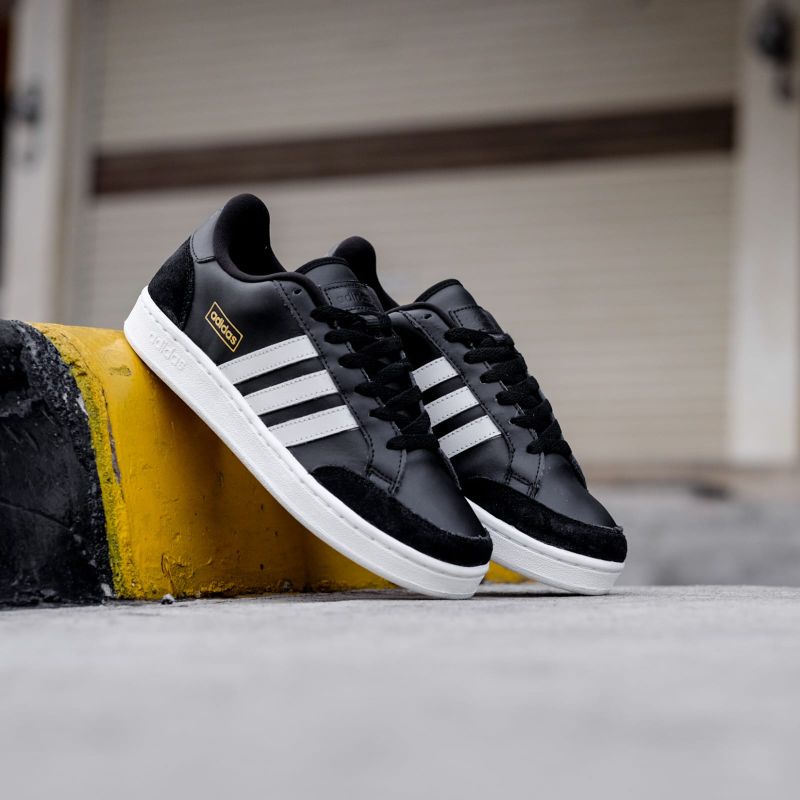 Adidas Grand Court SE &quot;Black White&quot;