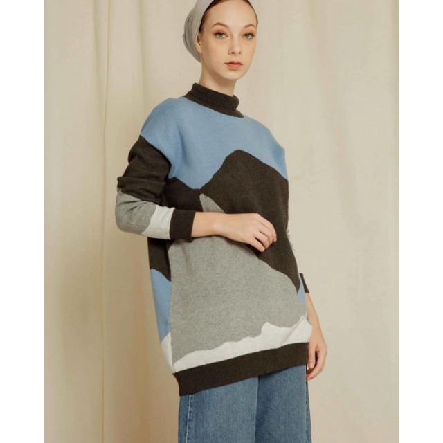 Preloved Sweater by Aleza Label