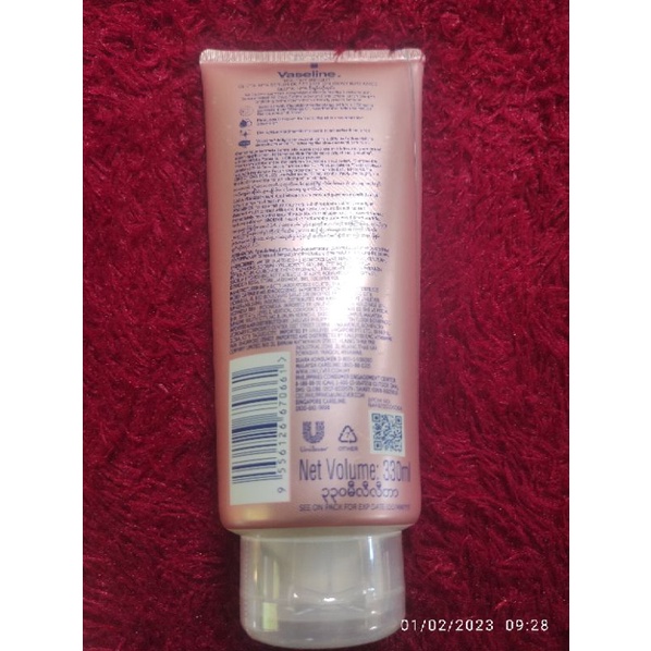 Vaseline Gluta Hya Flawless Bright 330ml