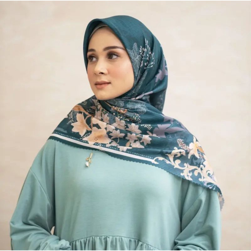 Pina Scarf by Klamby