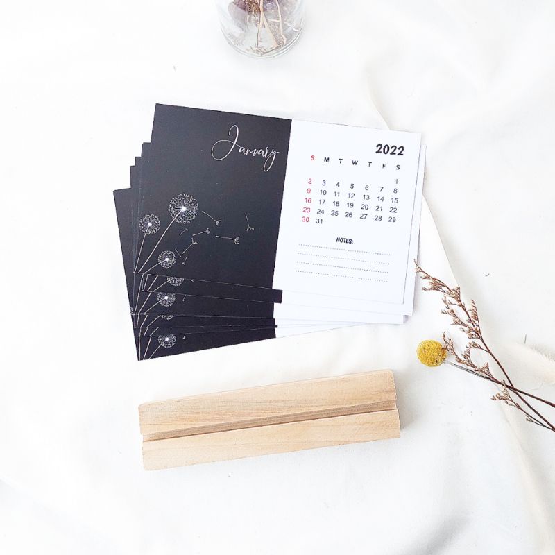 

Kalender Meja 2024 / Souvenir Custom Ecer / Kalender Custom 2024 / Desain Kalender / Kalender 2024