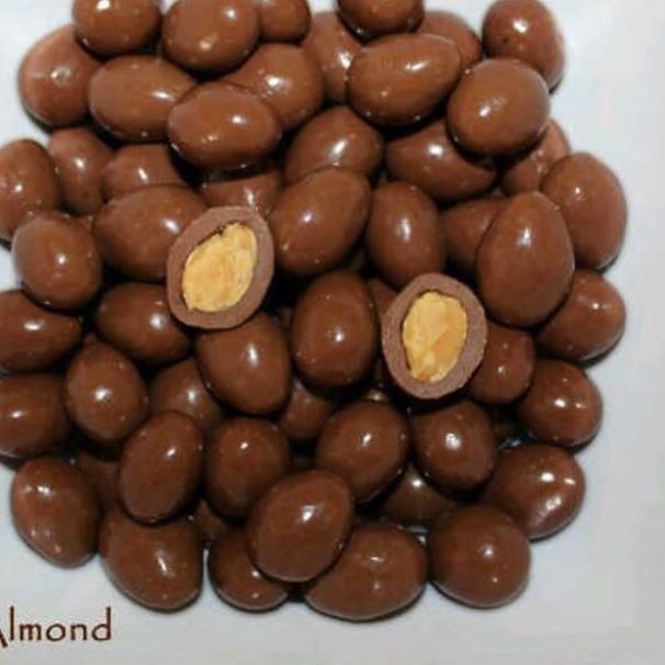 

♨ Coklat Almond Lezat Bergizi 500 gram ✰