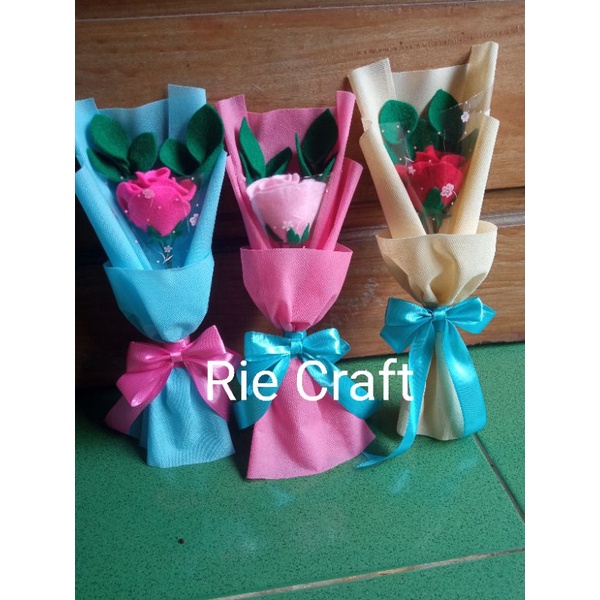 buket mawar flanel