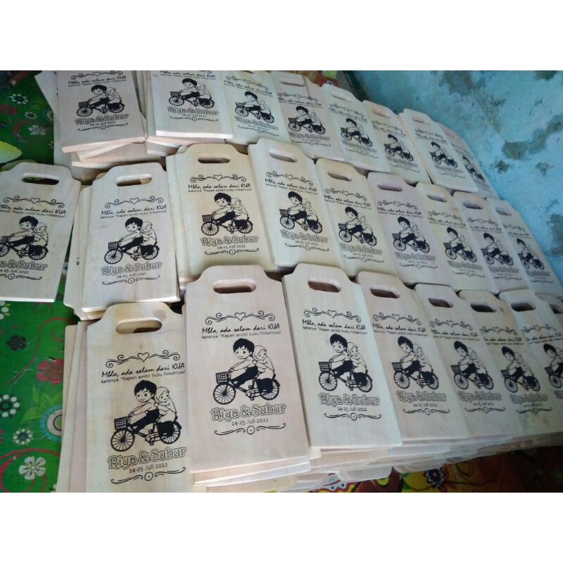 Souvenir murah grosir Souvenir pernikahan telenan kayu telenan sablon telenan Souvenir