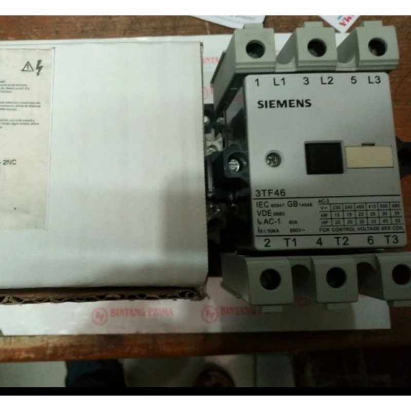 Contactor / Kontaktor Tipe 3TF46 Siemens 24VAC