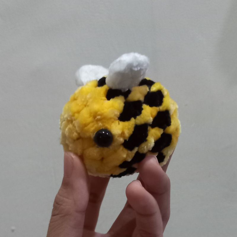 Lebah Rajut / Amigurumi Lebah (M)