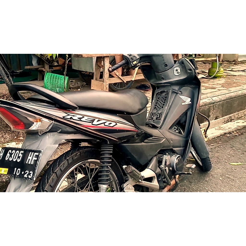 COD Baut Block Mesin Honda Revo 100 / Baud Bak Mesin Kanan Kiri Revo 100 1Set