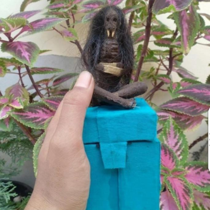 alat sulap boneka BK duduk mata nyala