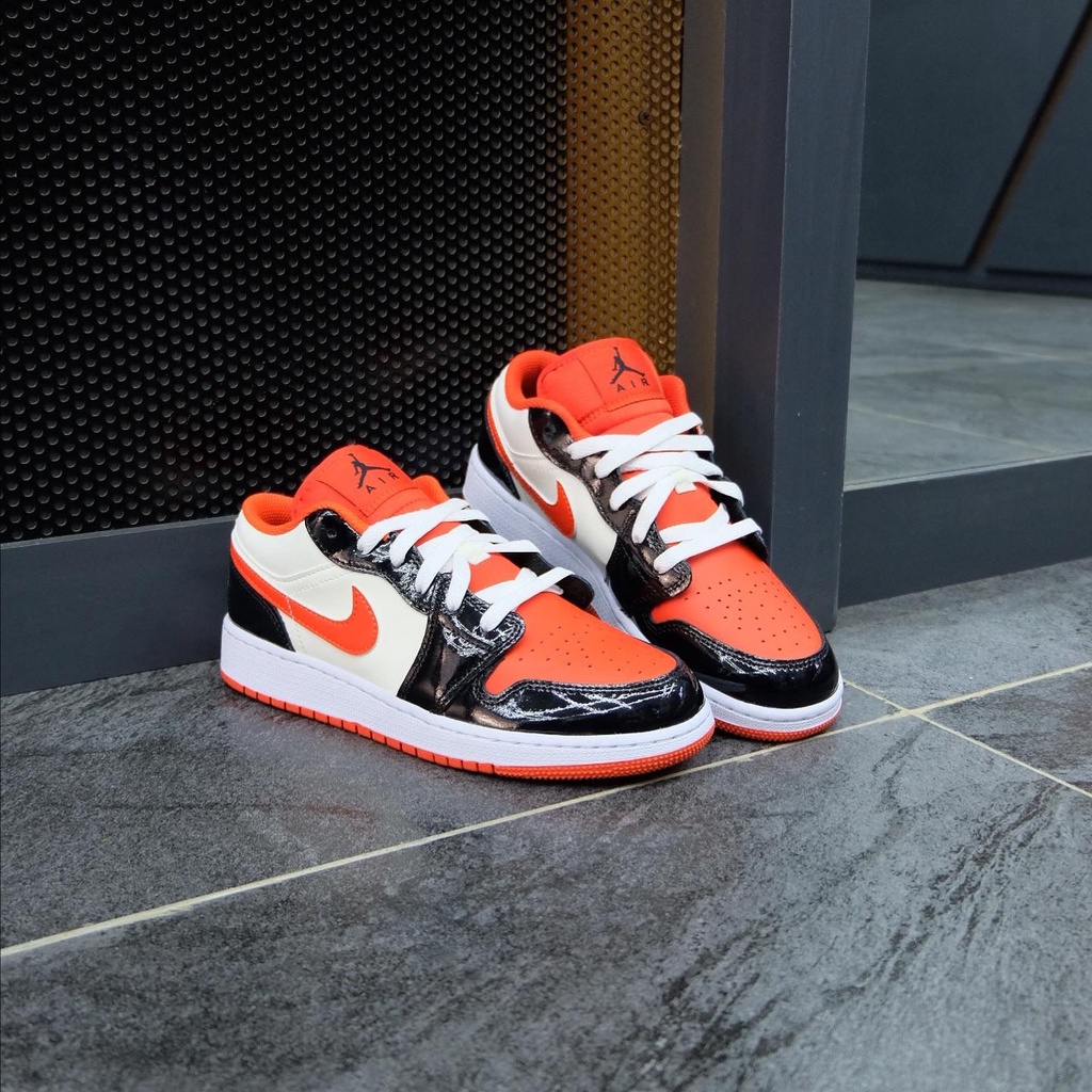 Air Jordan 1 Low Halloween GS