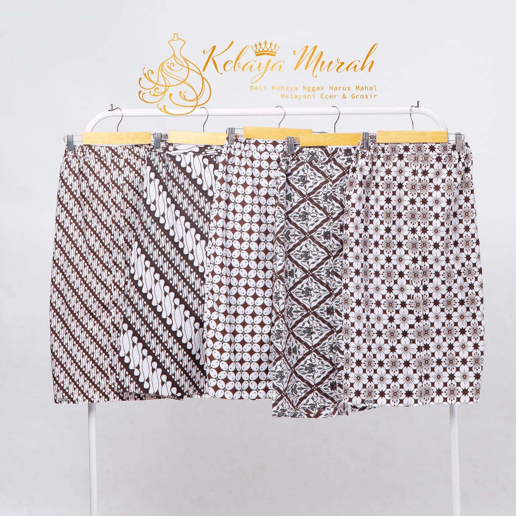 ROK BATIK ANAK DASARAN PUTIH