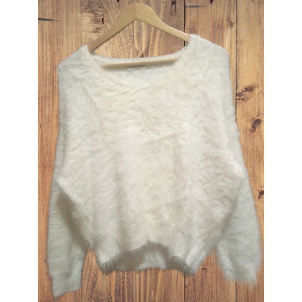 SWEATER FUZZY BULU ANGGORA BRANDED / SWEATER CROP BULU KAPAS / FUZZY BULU ANGGORA / RAJUT BULU IMPOR