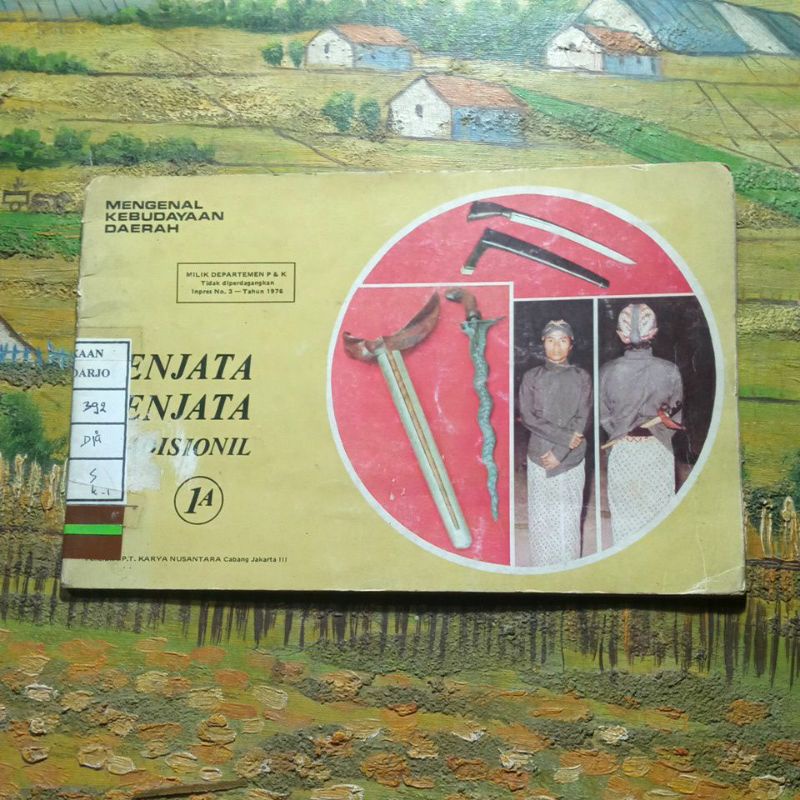 Buku mengenal kebudayaan daerah, Senjata-senjata tradisional