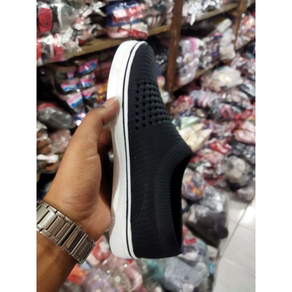 sepatu ATT perempuan slip on anti air /sepatu wanita ATT RLS 504 SIZE 37-40 termurah motif jaring