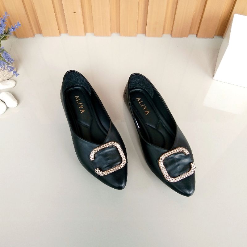 Aliyashoes Sepatu Flat Wanita AMOURA