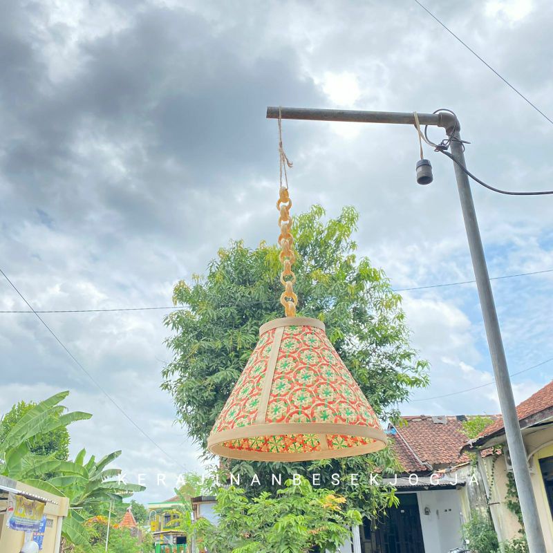 CUP LAMPU /cup lampu bambu/cup lampu Jogja/hiasan rumah/cup lampu teras/properti foto