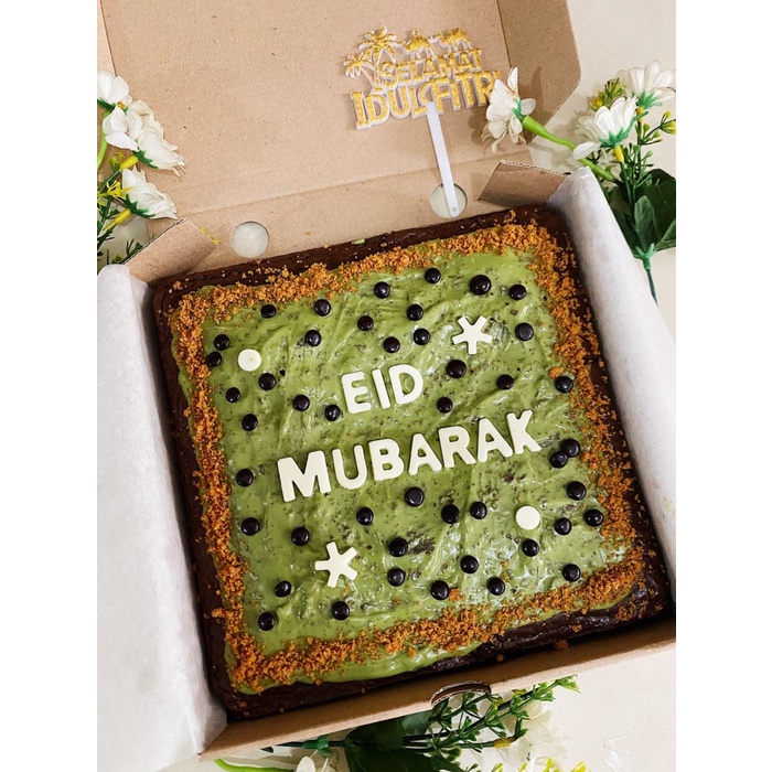 

EID MUBARAK CUSTOMIZED FUDGY BROWNIES HAMPERS LEBARAN 2022 - Pakai Bubble, Pakai Topper