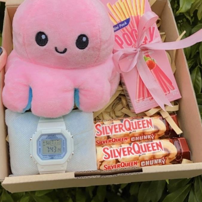 

♟ [BONEKA GURITA] KADO COKLAT / KADO CEWE / ANNIVERSARY / GRADUATION / KADO NATAL / HAMPERS LEBARAN / KADO CEWEK ♠