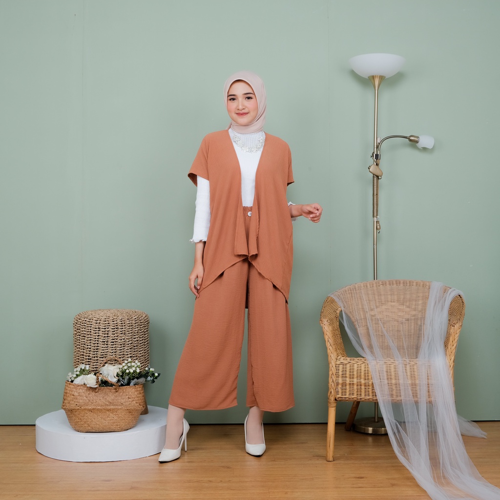 LESKA One Set Outer dan Celana Kulot Crinkle Airflow