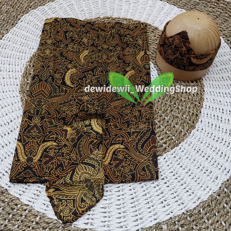 [1 Set] Sapit Urang + Udeng Instan || Motif Pisang Bali