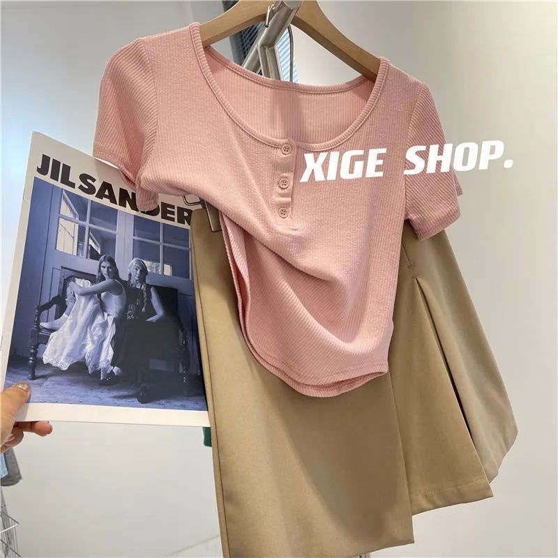 Red Spice girl hem melengkung tiga kancing lengan pendek T-shirt wanita musim panas bagian tipis elastis budidaya diri benang murni keinginan pendek top