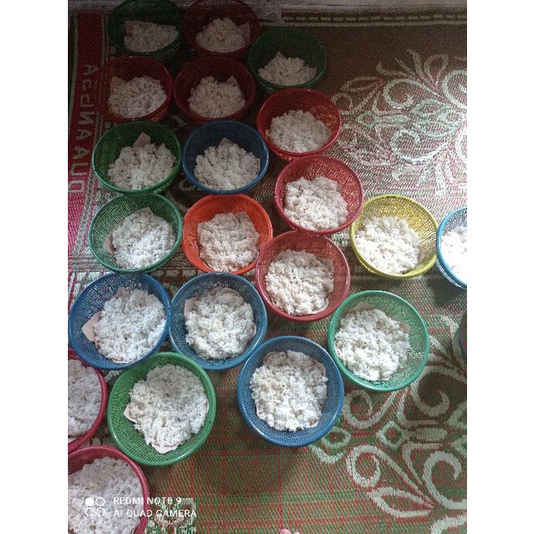 

nasi berkat/ nasi slametan/ paket nasi / nasi hantaran