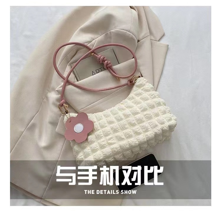 snsd-8960 tas selempang wanita import fashion tas slingbag 385 wanita cantik &amp; terlaris tas gantungan bunga terkiniian crsi